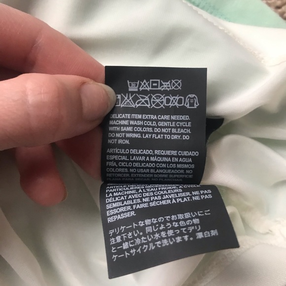 Color Block bebe Dress - Picture 5 of 6